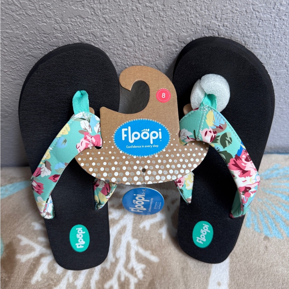 Floopi Floral Black Sandals~Size 8~New with Tags!! - Picture 4 of 5